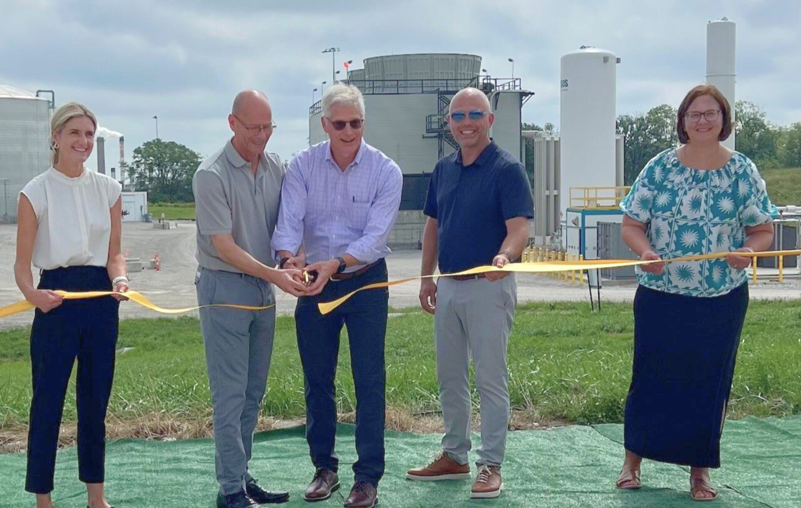 Celebrating Innovation and Sustainability: CEO Gary Smith Leads QIRA® Launch at New Qore® Plant in Iowa