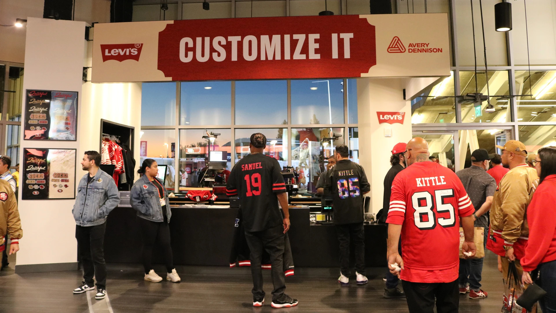 Avery Dennison expands partnership with San Francisco 49ers to enhance fan experience at Levi’s stadium