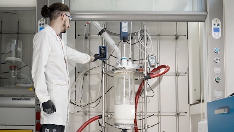 New process recovers both nylon and elastane from mixed-fibre textile waste