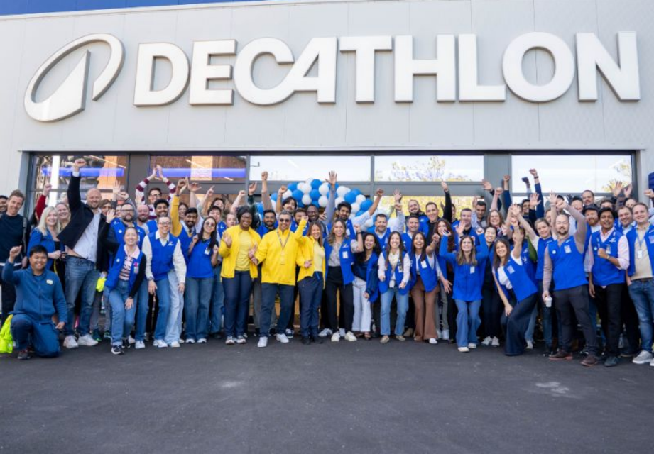 Decathlon UK, the French sports retail giant, has reported a huge improvement in its 2025 financial results. The company has now cut its losses by almost half. Total turnover of Decathlon in the UK market in 2025 rose by almost 10% to £285.5 million. Its gross profit rose from £99.7 million to £106.5 million. The company’s losses fell to £4.2 million from £16.7 million the previous year. In addition, both pre-tax and net losses almost halved, from £23.7 million to £12.8 million. Decathlon said its sales have increased significantly thanks to a new generation of store concepts, a redesigned e-commerce platform and the introduction of a 'Core Price Drop' strategy to offer customers more competitive prices. Online sales have increased by 28.3% thanks to its new e-commerce platform. The company closed five of its physical stores after they failed to perform as expected. Despite the decline in store numbers, sales in existing stores grew by 3.3% and like-for-like store sales grew by 5.9%. However, despite the positive results, Decathlon said the UK retail market remains challenging. According to the company, these factors have led to a third consecutive year of decline in overall footfall in the UK retail market. Shoppers are visiting stores less often than before but are making purchases based on their needs. The company described December as a particularly 'drab December'. To attract customers, Decathlon has reduced the prices of its core products (which creates a deflation of around 6%). This price drop strategy has helped attract a large number of new customers. They have invested a further £6.6 million to transform their stores into modern sports hubs. Their omnichannel turnover has increased by 12% in the first five months of 2026. Decathlon’s latest financial results indicate that the digital and business transformation strategies undertaken over the past few years are starting to bear fruit. 2025 was a successful turnaround year for the company, which has been trading in the UK since 1999. After a difficult period of business transformation, the company is now fully moving towards an expansion phase.